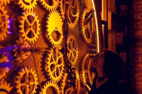 Источник: casasincreibles.com/enigma-cafe-o-el-bar-de-rumani Источник: casasincreibles.com/enigma-cafe-o-el-bar-de-rumani