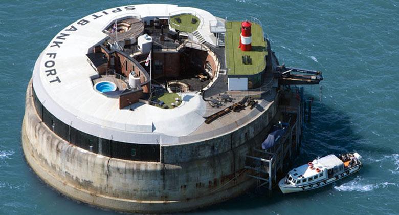 Источник: www.jebiga.com/spitbank-fort-hotel/ Источник: www.jebiga.com/spitbank-fort-hotel/