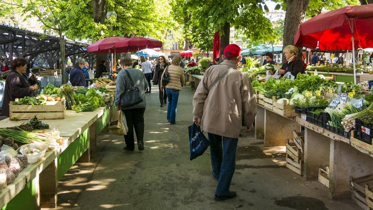 2018 National Farmers’ Market Week 2018 National Farmers’ Market Week