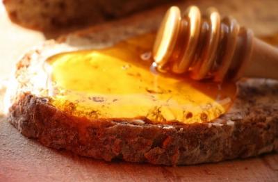 Натуральный мёд: почему лучше брать у местных фермеров